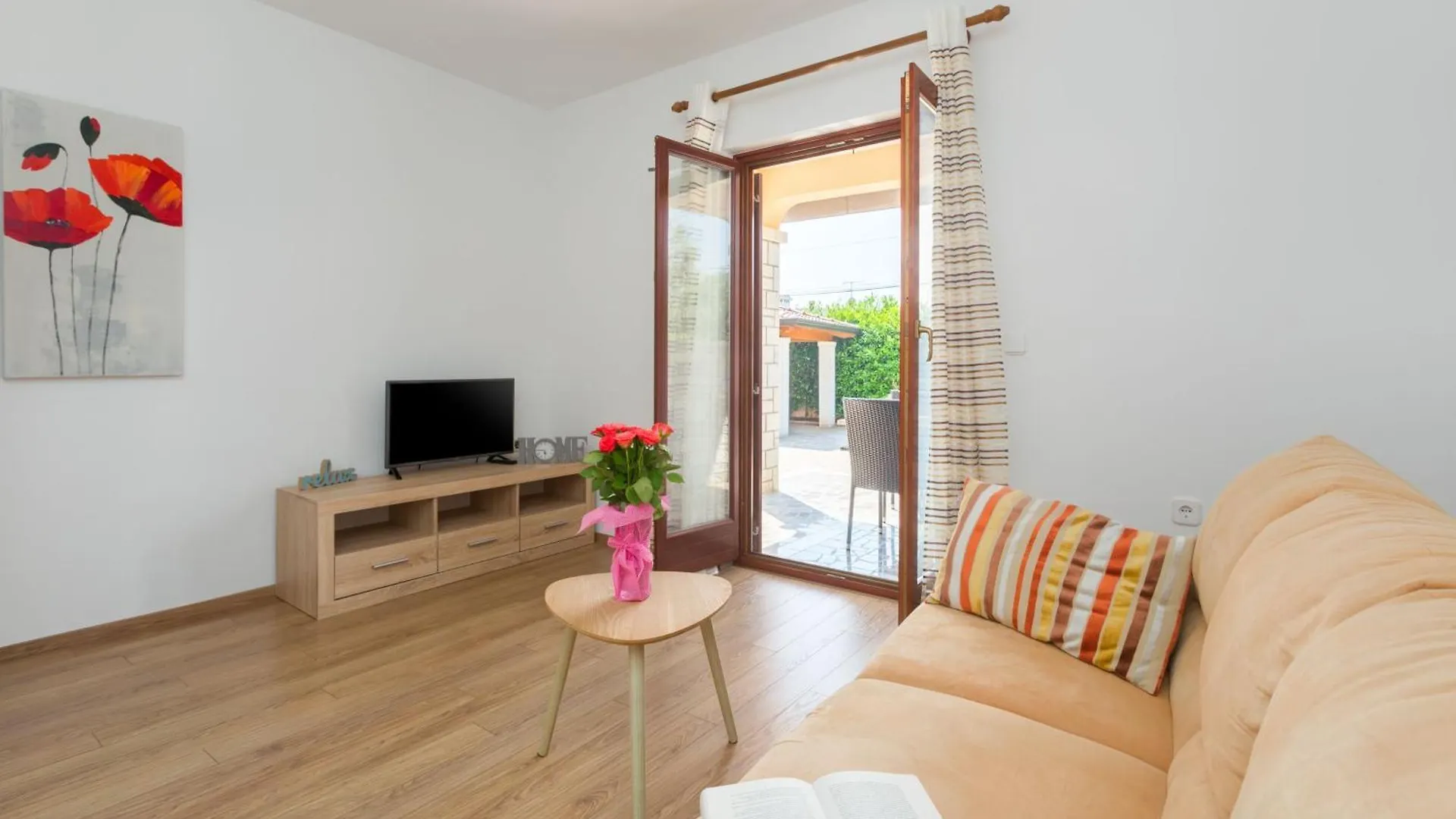Apartment Ferienwohnung Marea 2 Mit Pool, 200M Vom Strand Porec