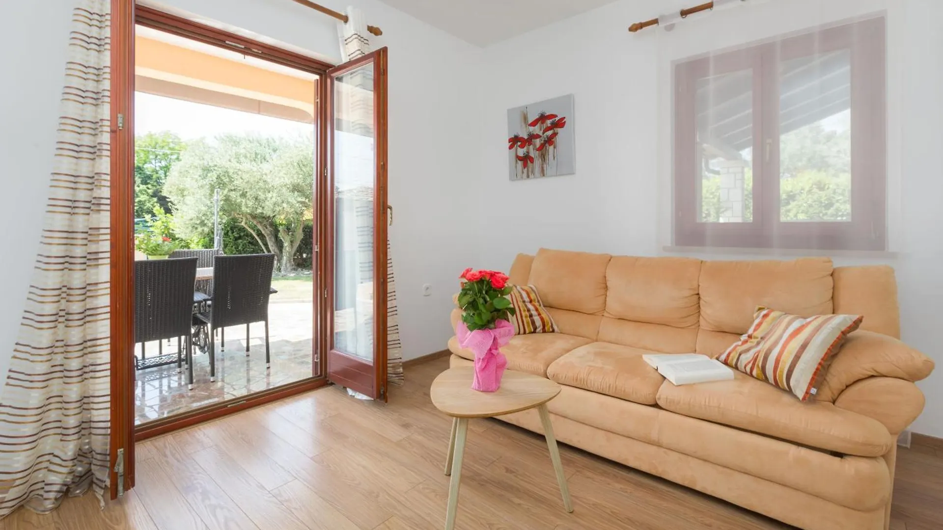 Ferienwohnung Marea 2 Mit Pool, 200M Vom Strand Porec 0*,  Croatia