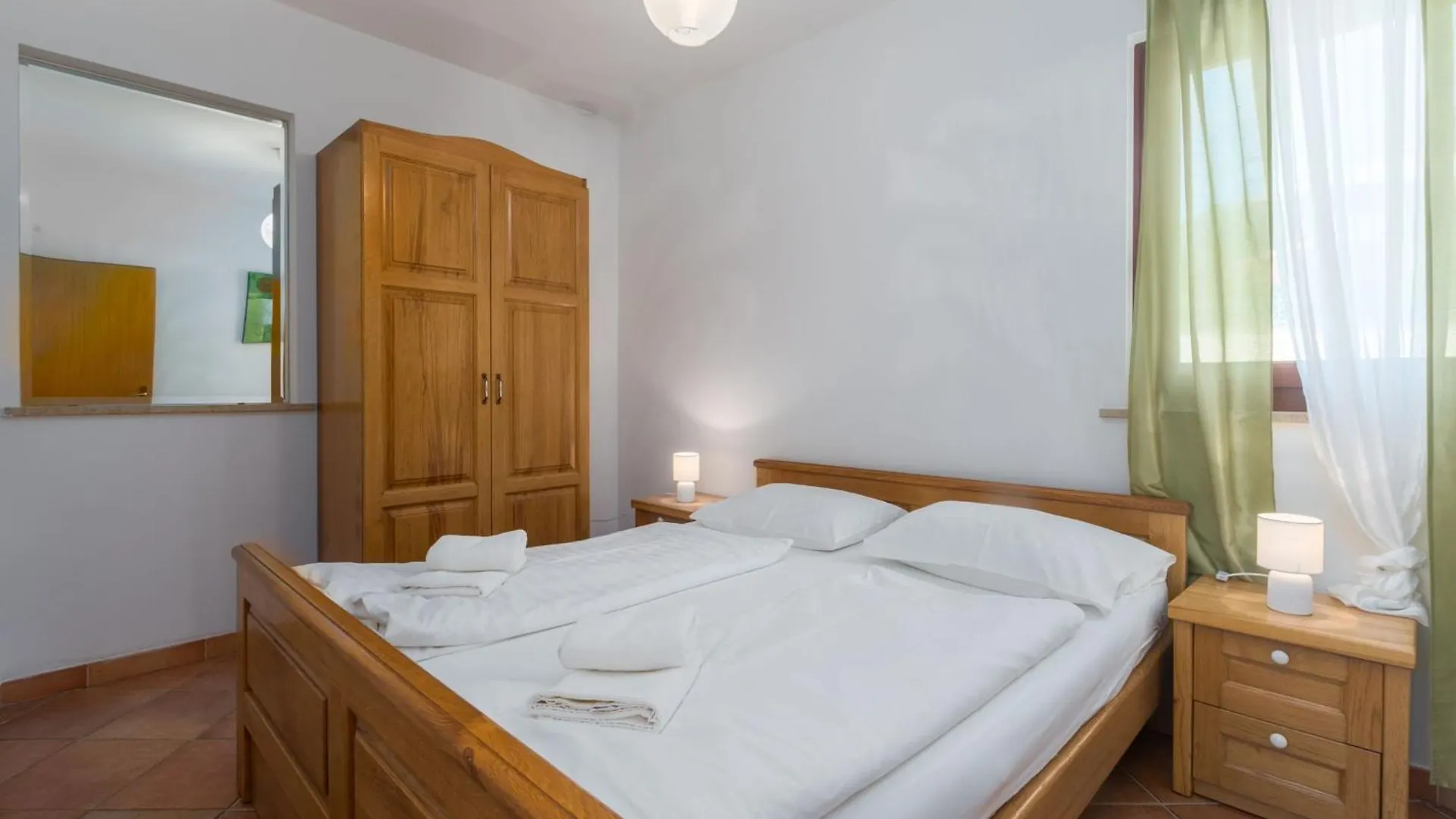 Ferienwohnung Marea 2 Mit Pool, 200M Vom Strand Porec