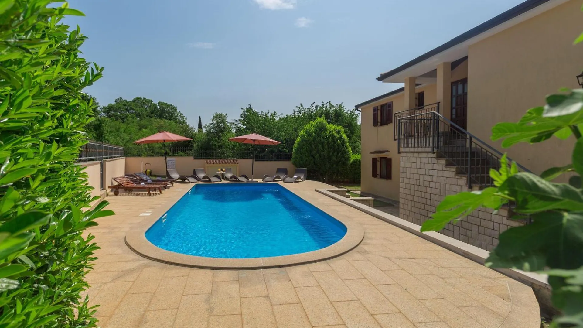 Ferienwohnung Marea 2 Mit Pool, 200M Vom Strand Porec